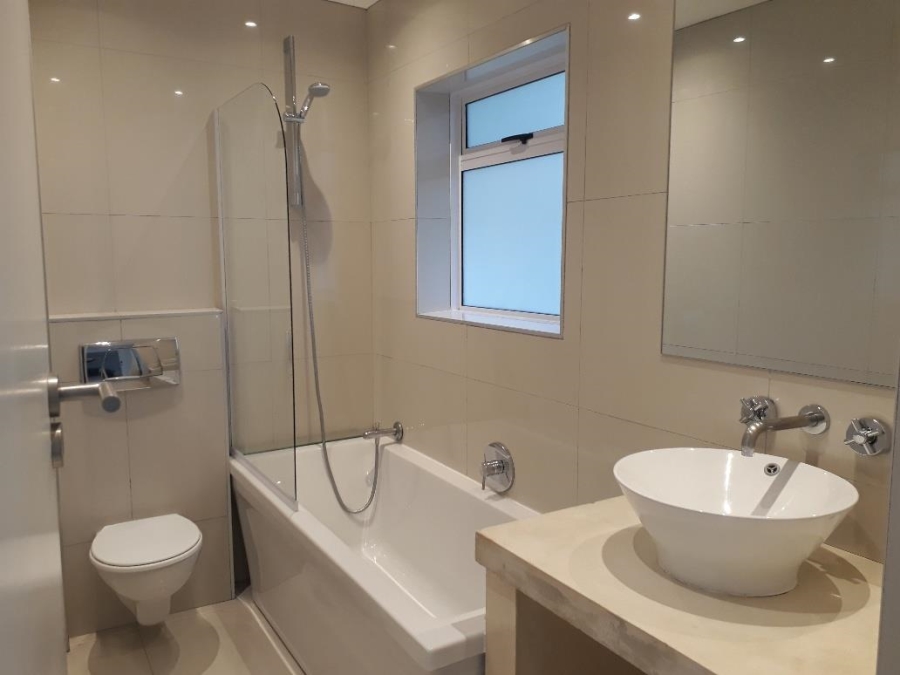 To Let 3 Bedroom Property for Rent in Sea Point Western Cape